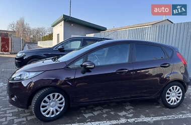 Хэтчбек Ford Fiesta 2010 в Киверцах