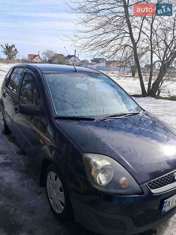 Хэтчбек Ford Fiesta 2006 в Киеве