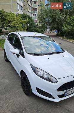 Хэтчбек Ford Fiesta 2017 в Киеве