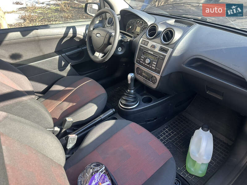 Хэтчбек Ford Fiesta 2007 в Ровно фото 6 Хэтчбек Ford Fiesta 2007 в Ровно