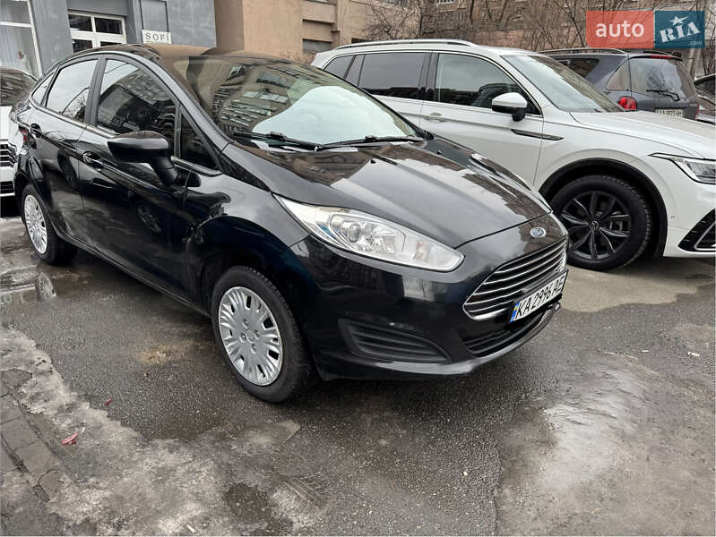 Седан Ford Fiesta 2018 в Києві