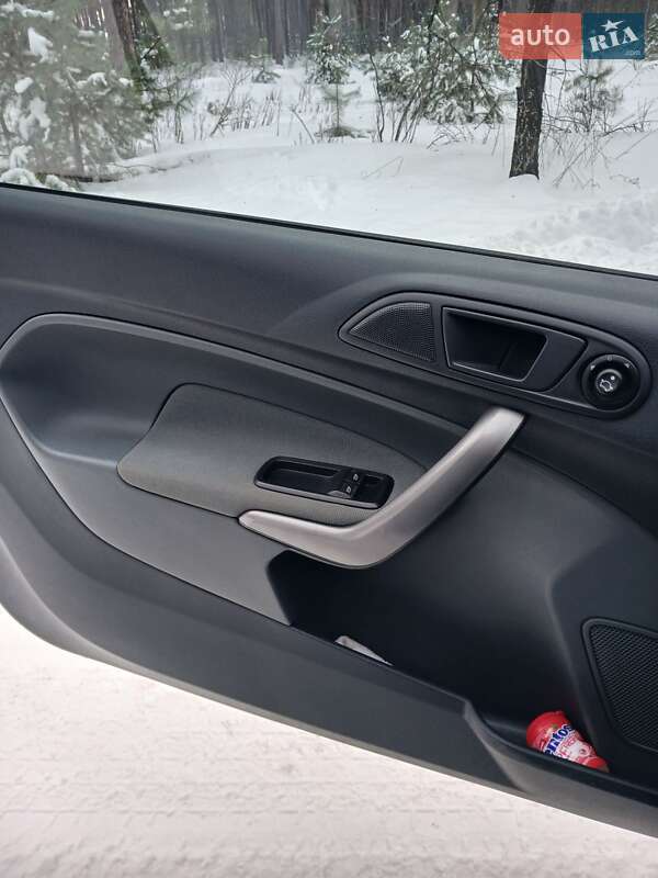 Хетчбек Ford Fiesta 2010 в Сумах фото 13 Хетчбек Ford Fiesta 2010 в Сумах