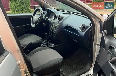 Хэтчбек Ford Fiesta 2007 в Ужгороде