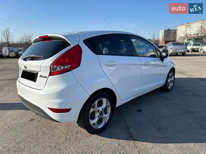 Хетчбек Ford Fiesta 2012 в Запоріжжі