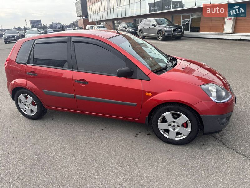 Хетчбек Ford Fiesta 2008 в Києві