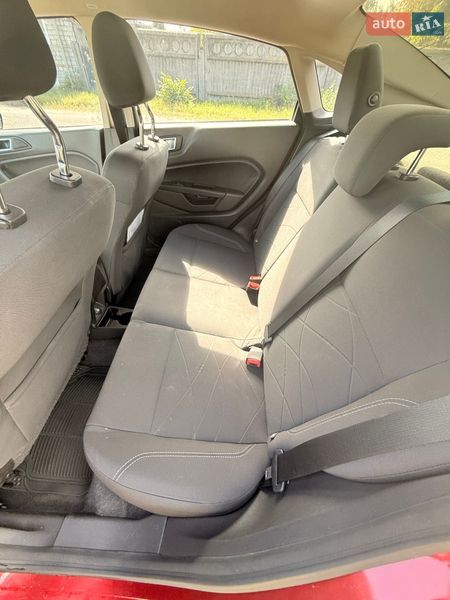 Седан Ford Fiesta 2016 в Києві