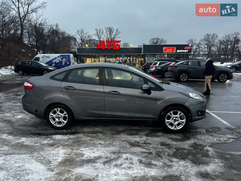 Седан Ford Fiesta 2013 в Броварах