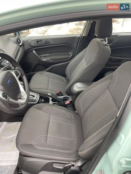 Седан Ford Fiesta 2017 в Львове