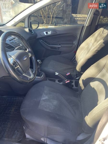 Хэтчбек Ford Fiesta 2015 в Хмельницком