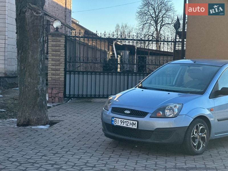 Хетчбек Ford Fiesta 2007 в Лубнах