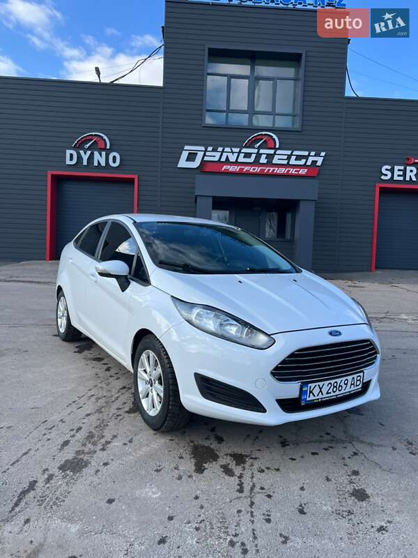Седан Ford Fiesta 2012 в Харькове