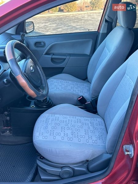 Хэтчбек Ford Fiesta 2006 в Вапнярке