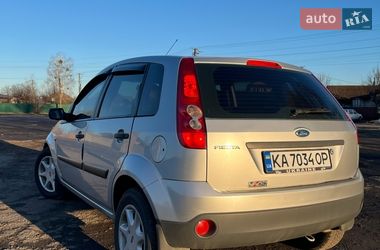 Хэтчбек Ford Fiesta 2008 в Киеве
