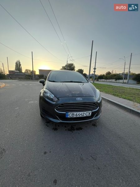 Седан Ford Fiesta 2015 в Чернигове