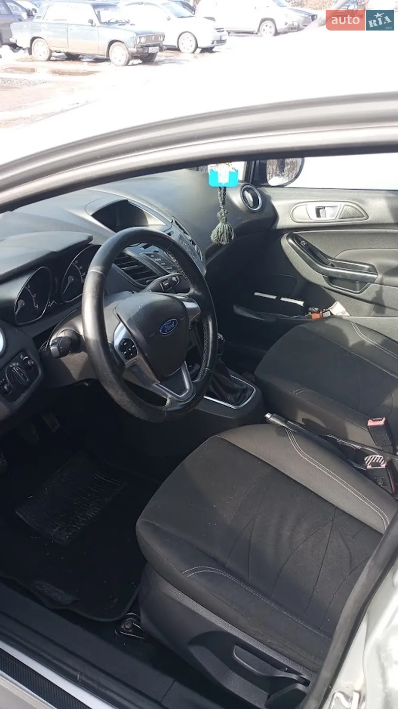 2013 Ford Fiesta - мініатюра 10