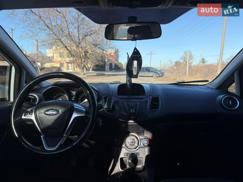 Хэтчбек Ford Fiesta 2017 в Смеле