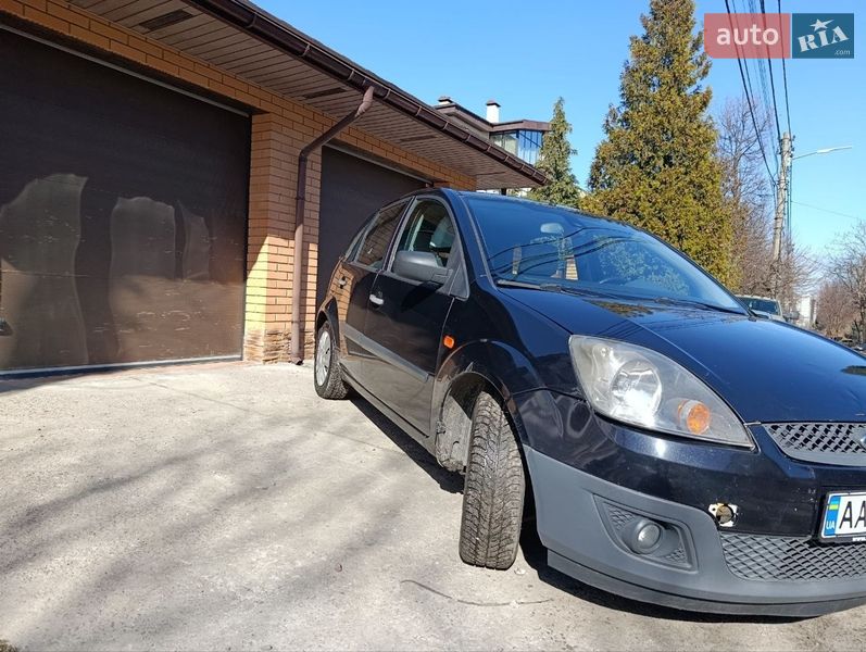 Хетчбек Ford Fiesta 2008 в Києві