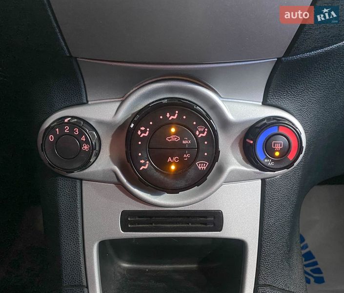 Хэтчбек Ford Fiesta 2011 в Львове