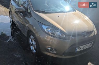 Хетчбек Ford Fiesta 2011 в Рівному