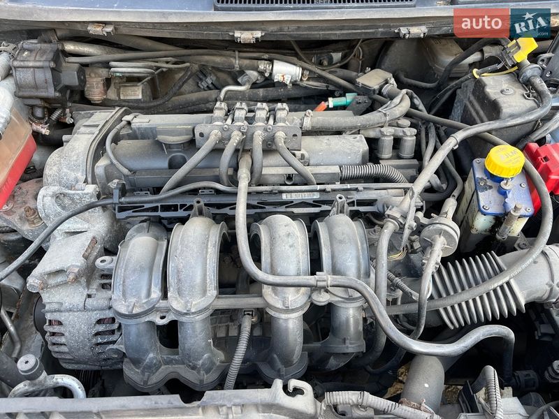 Хетчбек Ford Fiesta 2013 в Чинадієвому