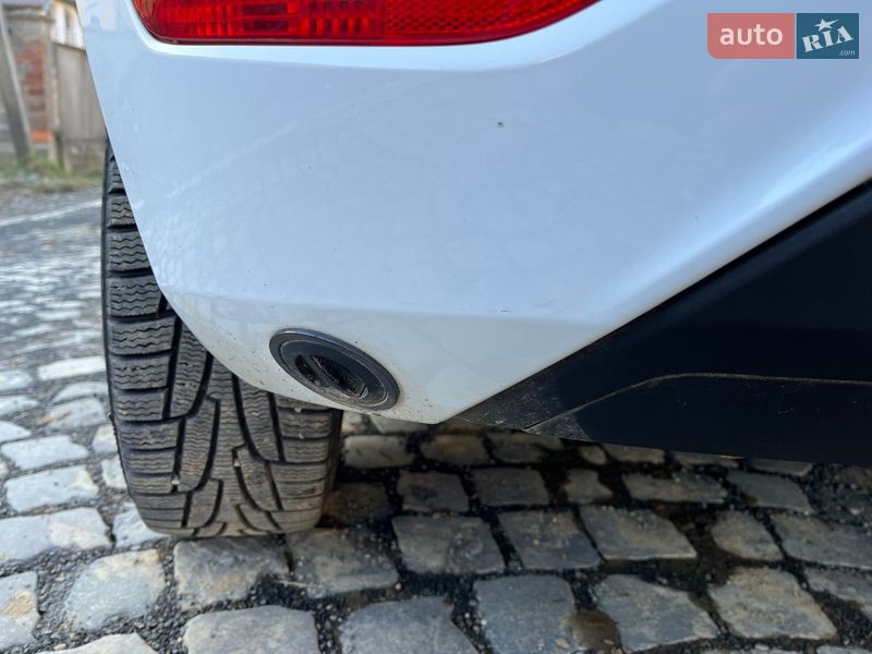 Хетчбек Ford Fiesta 2013 в Чинадієвому