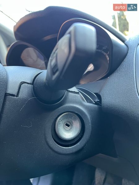 Хетчбек Ford Fiesta 2013 в Чинадієвому