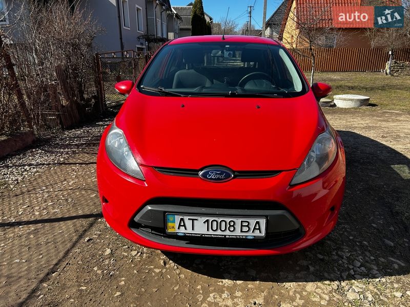 Хэтчбек Ford Fiesta 2012 в Ивано-Франковске
