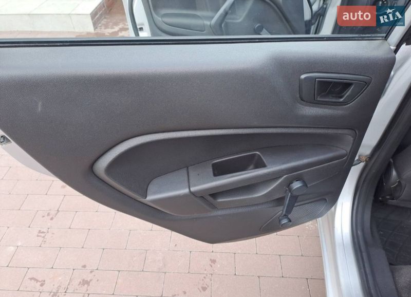 Седан Ford Fiesta 2017 в Києві