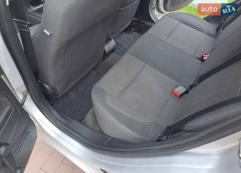 Седан Ford Fiesta 2017 в Києві