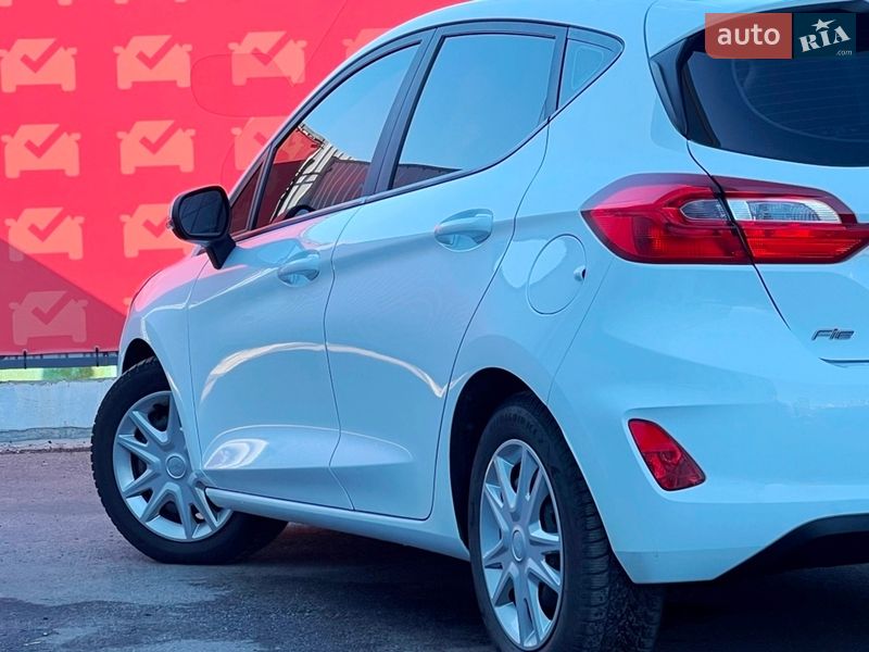 Хэтчбек Ford Fiesta 2018 в Киеве