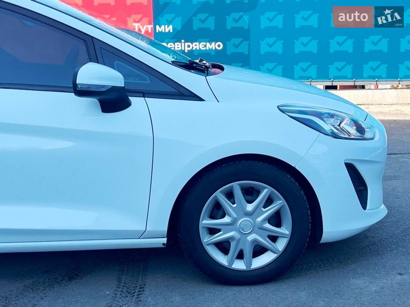 Хэтчбек Ford Fiesta 2018 в Киеве