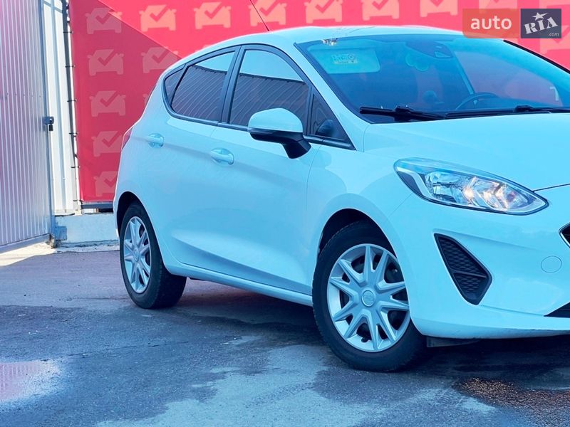Хэтчбек Ford Fiesta 2018 в Киеве