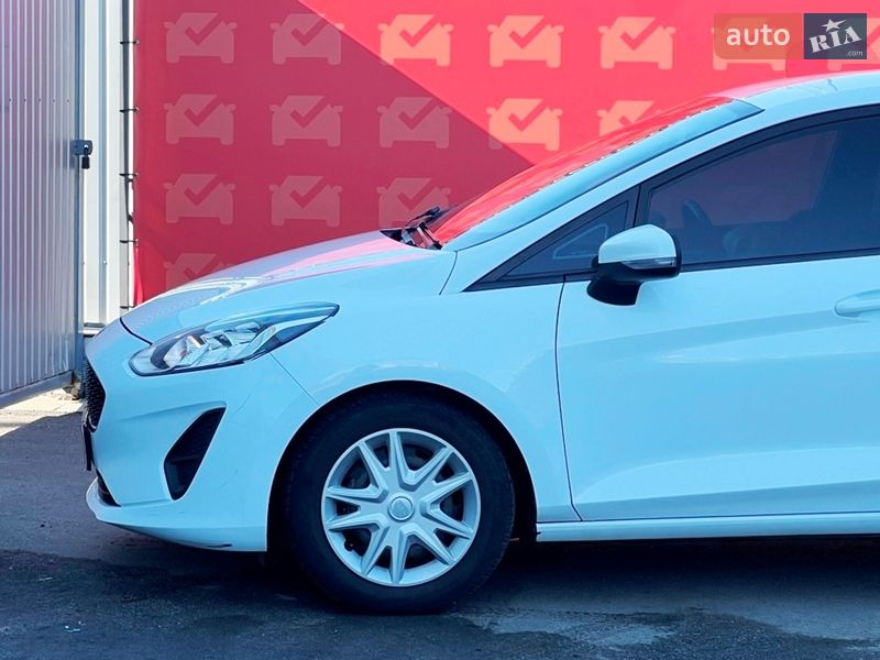 Хэтчбек Ford Fiesta 2018 в Киеве