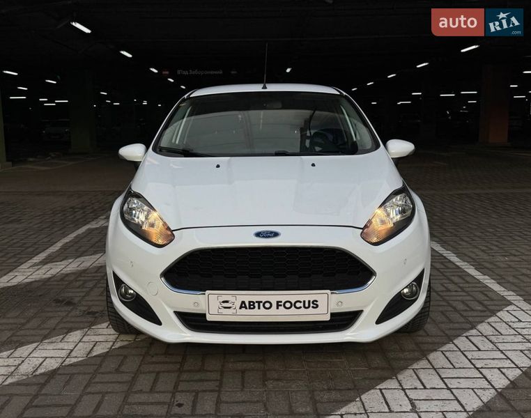 Хэтчбек Ford Fiesta 2016 в Киеве