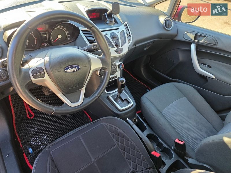 Хэтчбек Ford Fiesta 2011 в Ирпене
