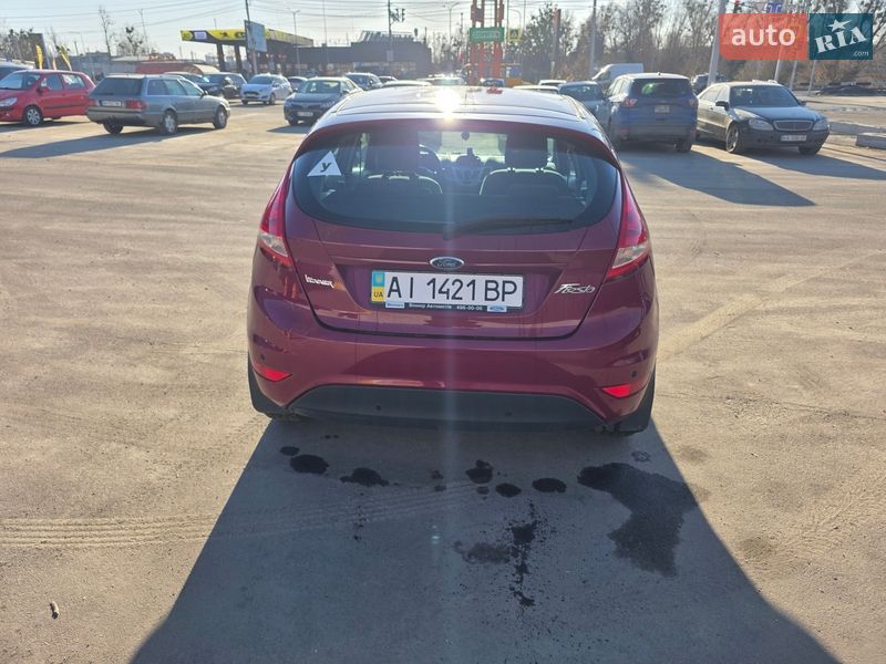Хэтчбек Ford Fiesta 2011 в Ирпене