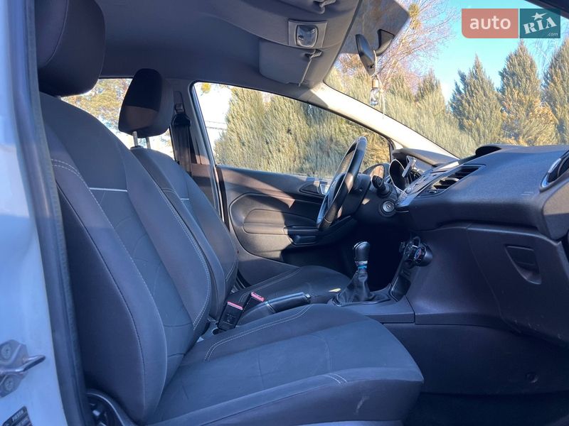 Хетчбек Ford Fiesta 2016 в Києві фото 12 Хетчбек Ford Fiesta 2016 в Києві