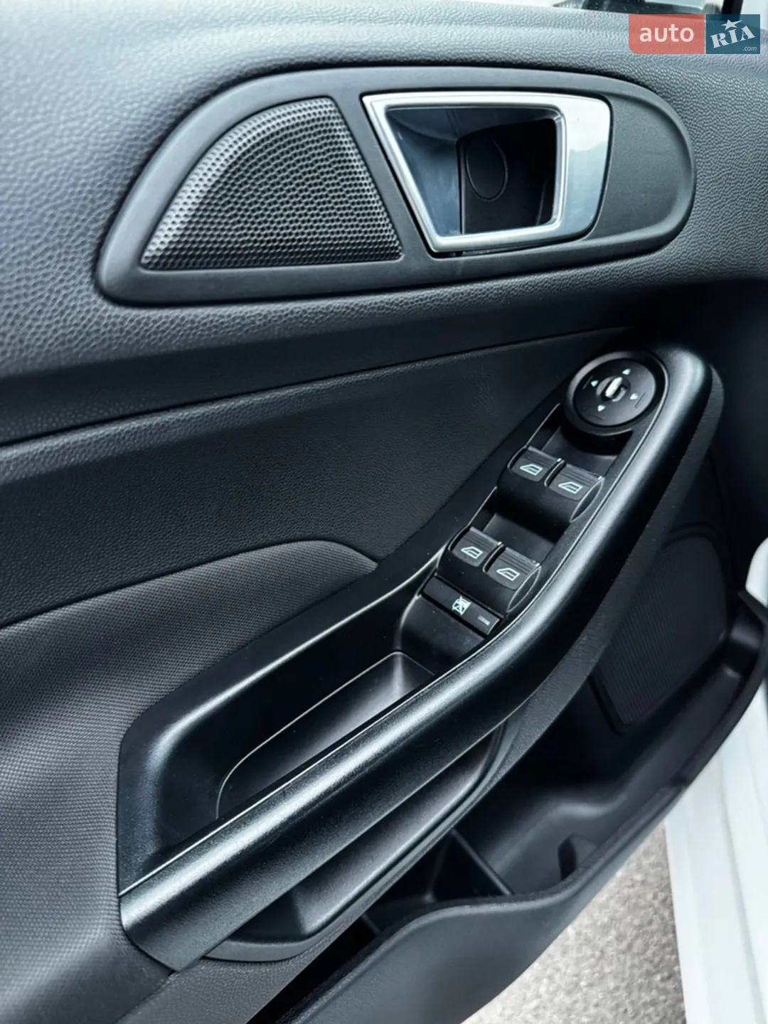 2013 Ford Fiesta - мініатюра 5