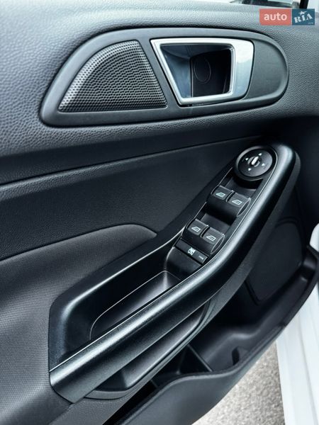 Хэтчбек Ford Fiesta 2013 в Киеве