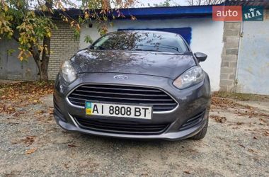 Седан Ford Fiesta 2016 в Киеве