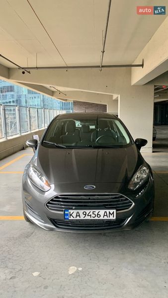 Хетчбек Ford Fiesta 2016 в Києві