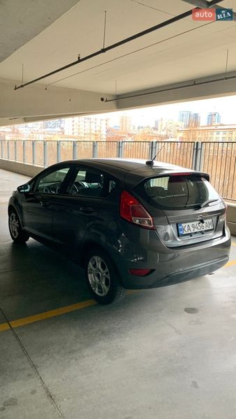 Хетчбек Ford Fiesta 2016 в Києві