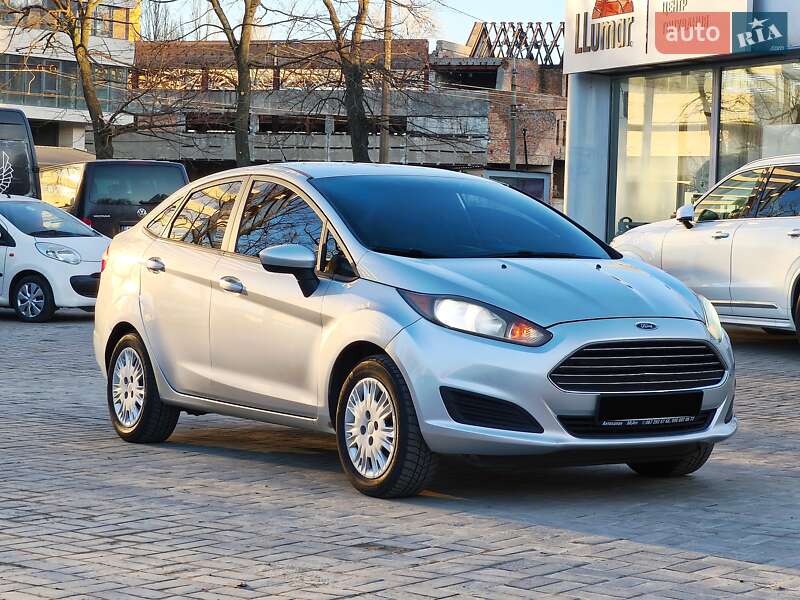 Седан Ford Fiesta 2019 в Днепре