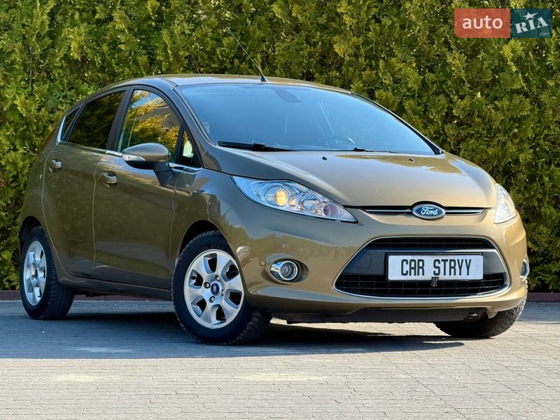 Хэтчбек Ford Fiesta 2011 в Стрые