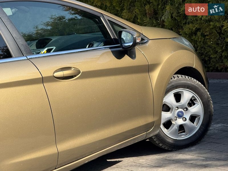 Хэтчбек Ford Fiesta 2011 в Стрые