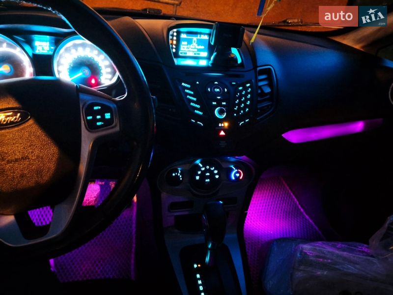Седан Ford Fiesta 2016 в Львові
