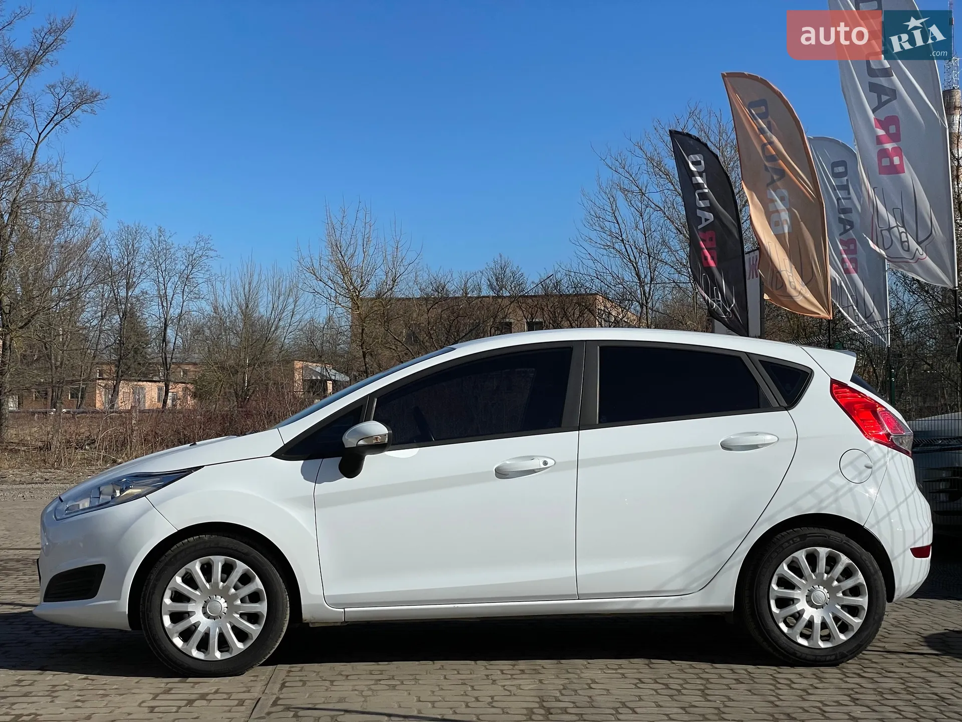 2017 Ford Fiesta - мініатюра 11