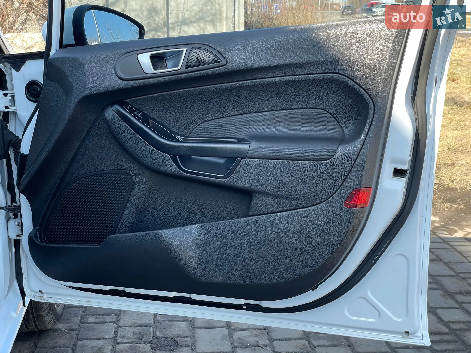 2017 Ford Fiesta - мініатюра 31