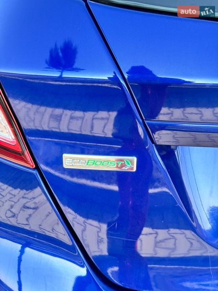 Хетчбек Ford Fiesta 2015 в Красилові