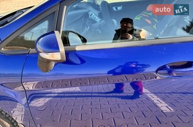 Хетчбек Ford Fiesta 2015 в Красилові